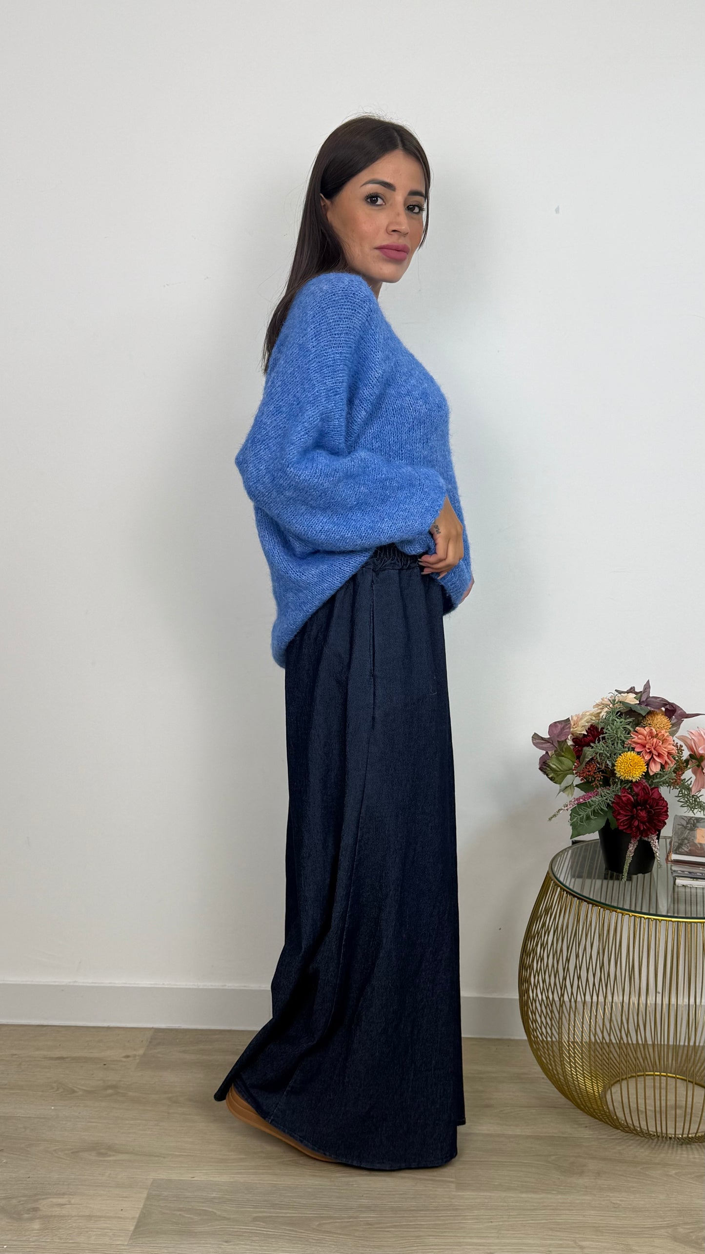 Maglione scollo a V con spalle cadenti