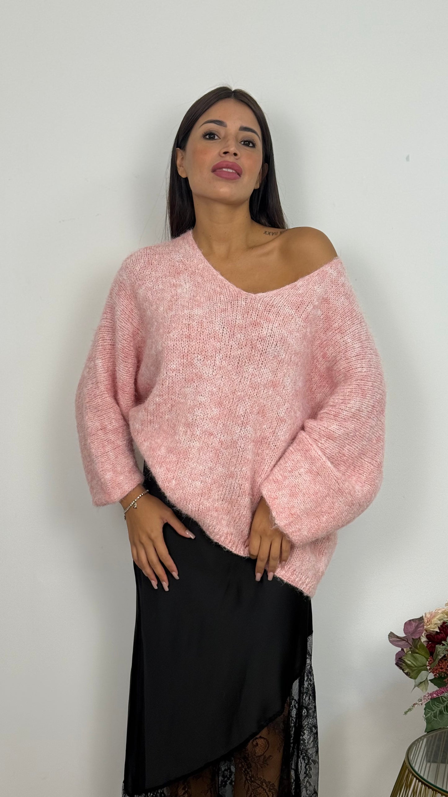 Maglione scollo a V con spalle cadenti