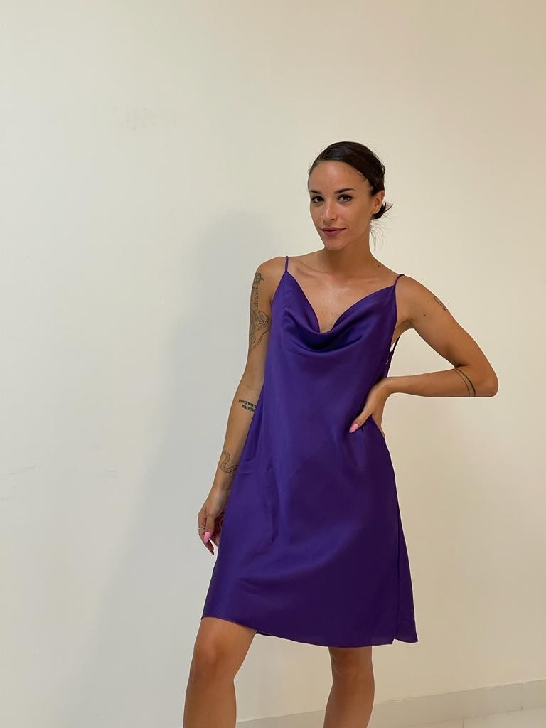 Abito di raso con spalline