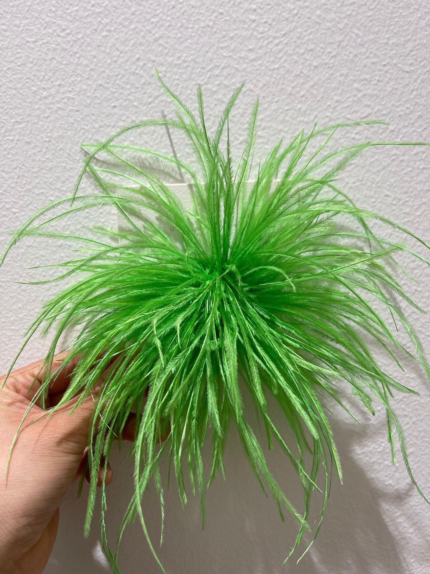 Spilla con piume piccola