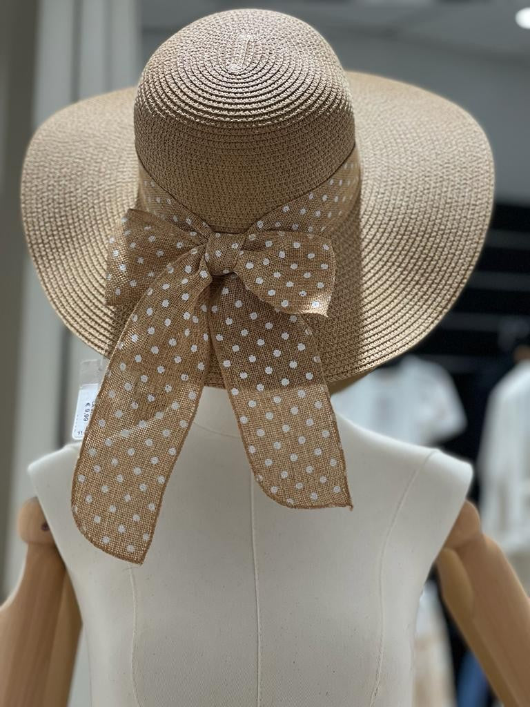 Cappello in paglia con fiocco a pois