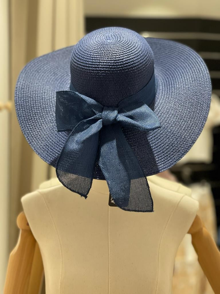 Cappello in paglia con fiocco