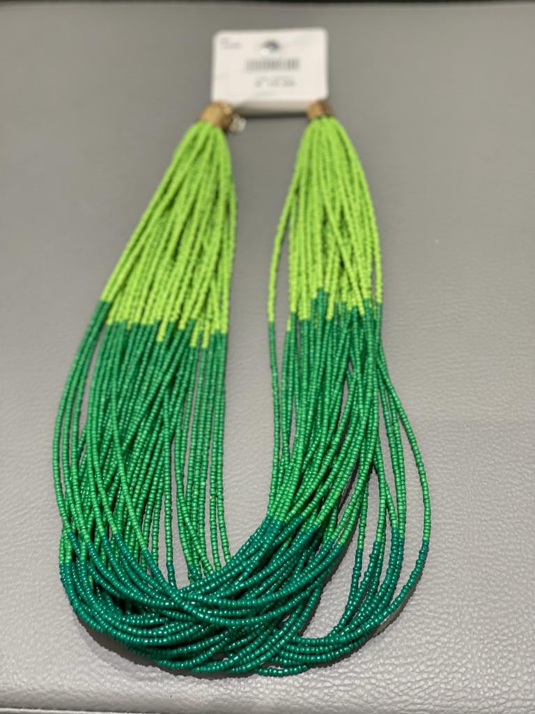 Collana tricolor con perline