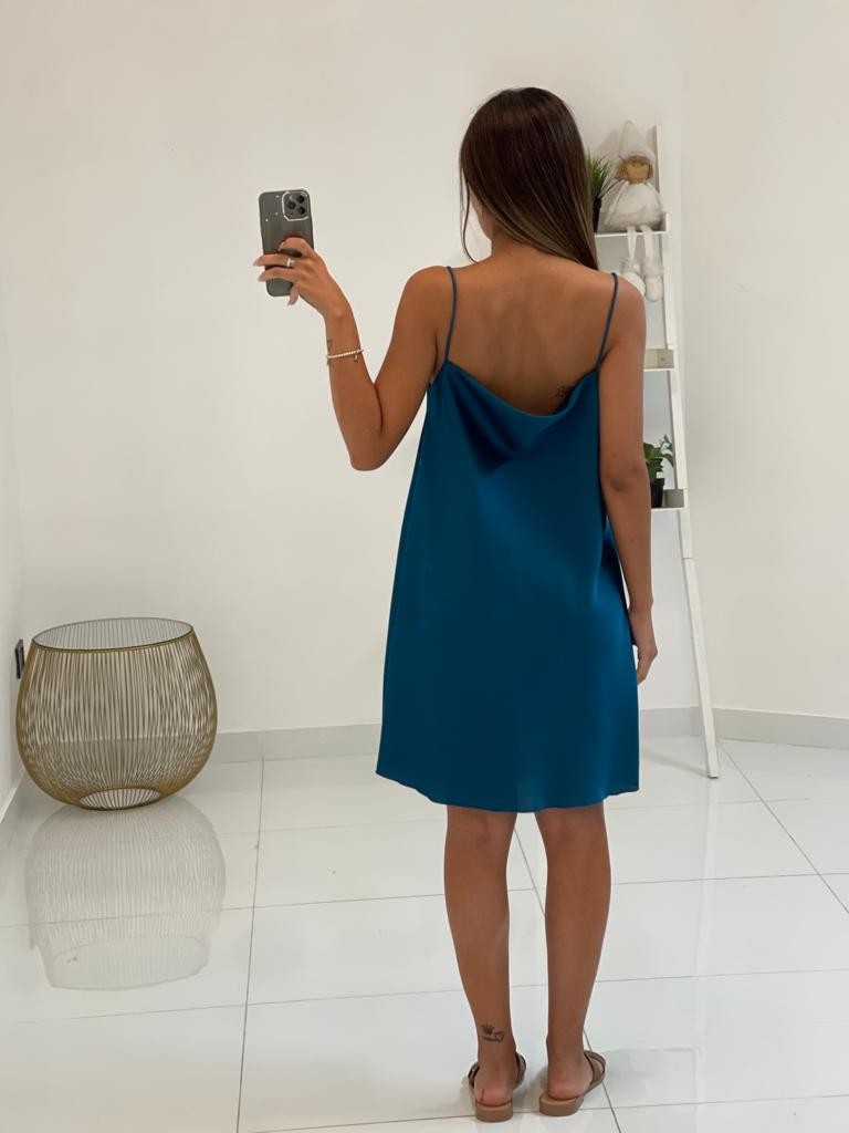 Abito di raso con spalline