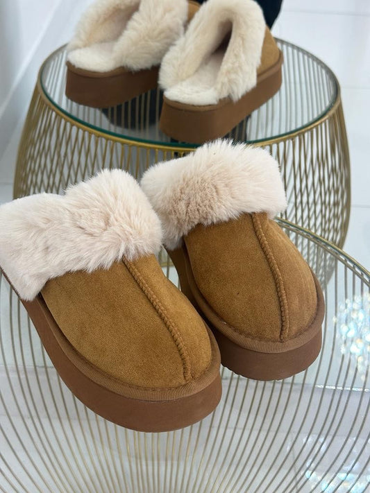 Ciabatta con pelo platform