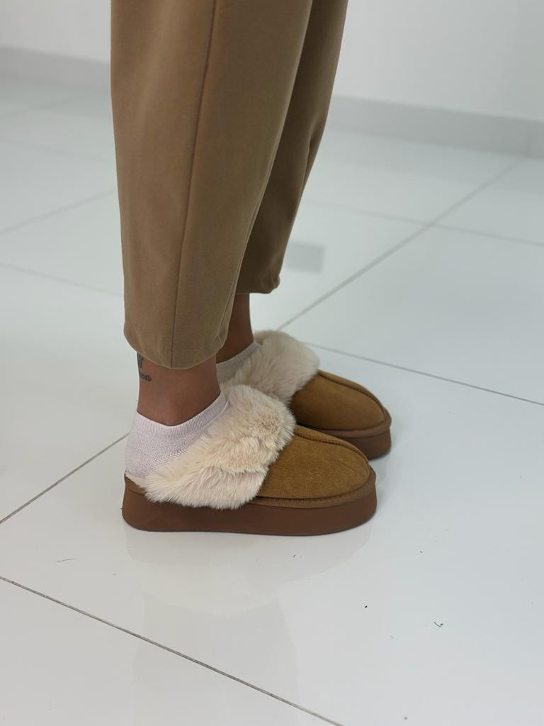 Ciabatta con pelo platform