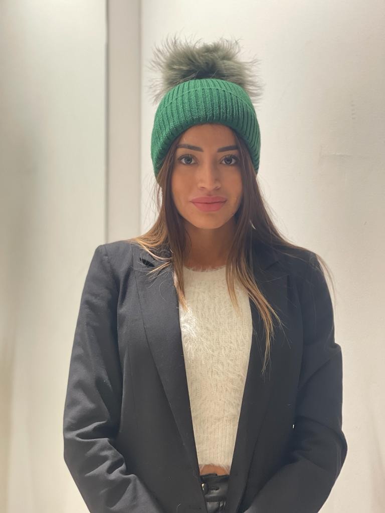 Cappello con pompom