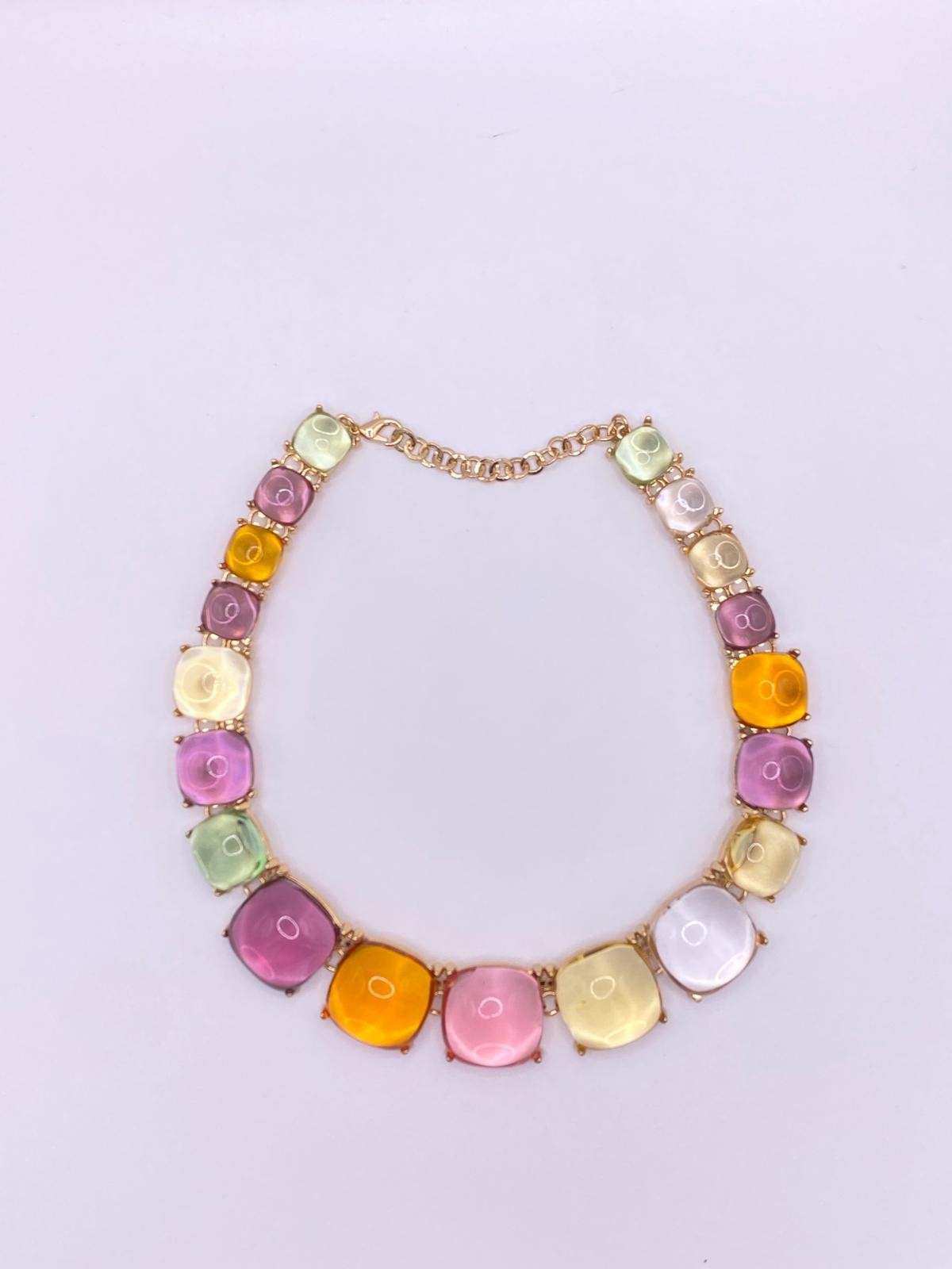 Collana con pietre
