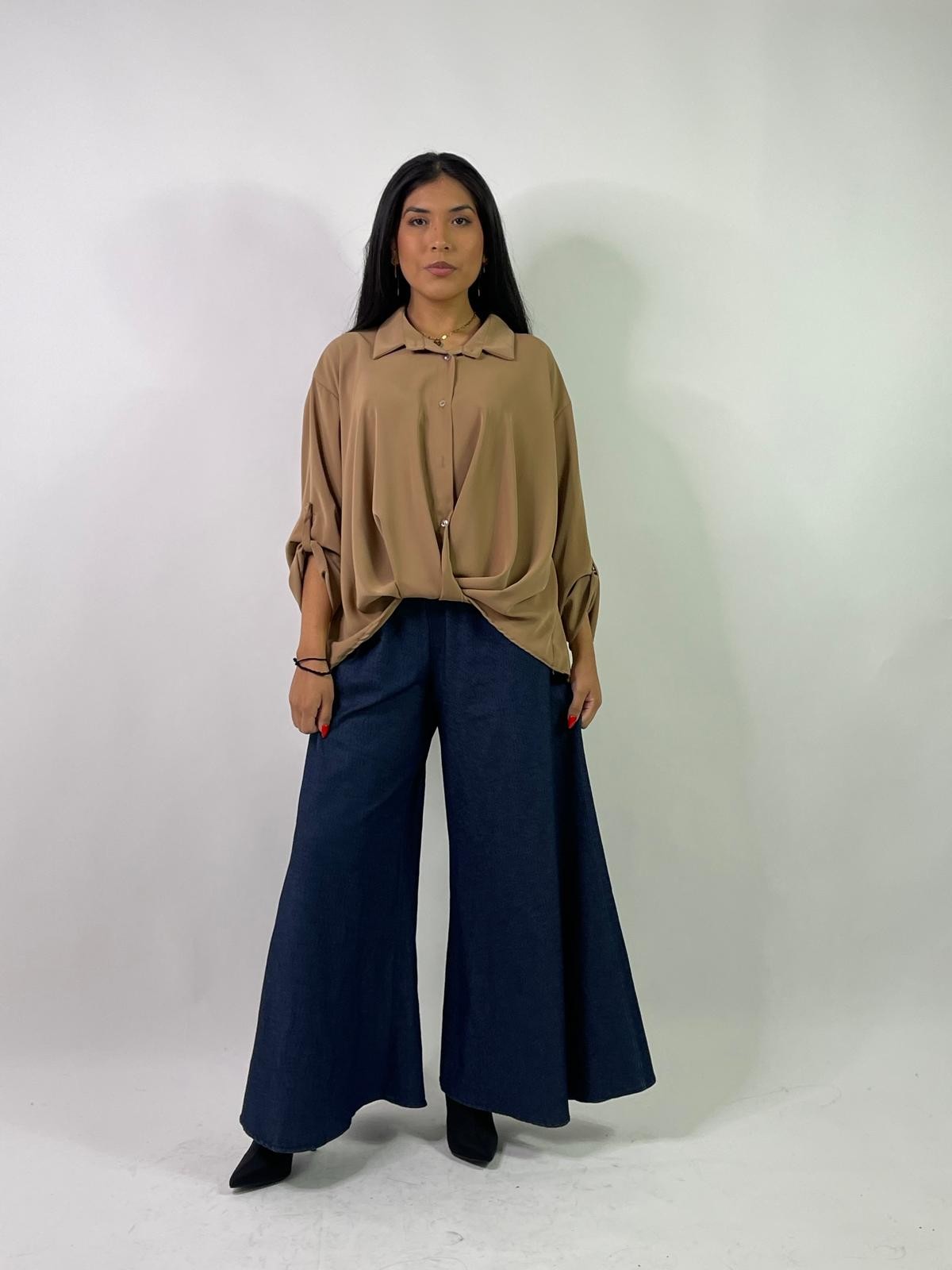 Camicia maniche con risvolto curvy
