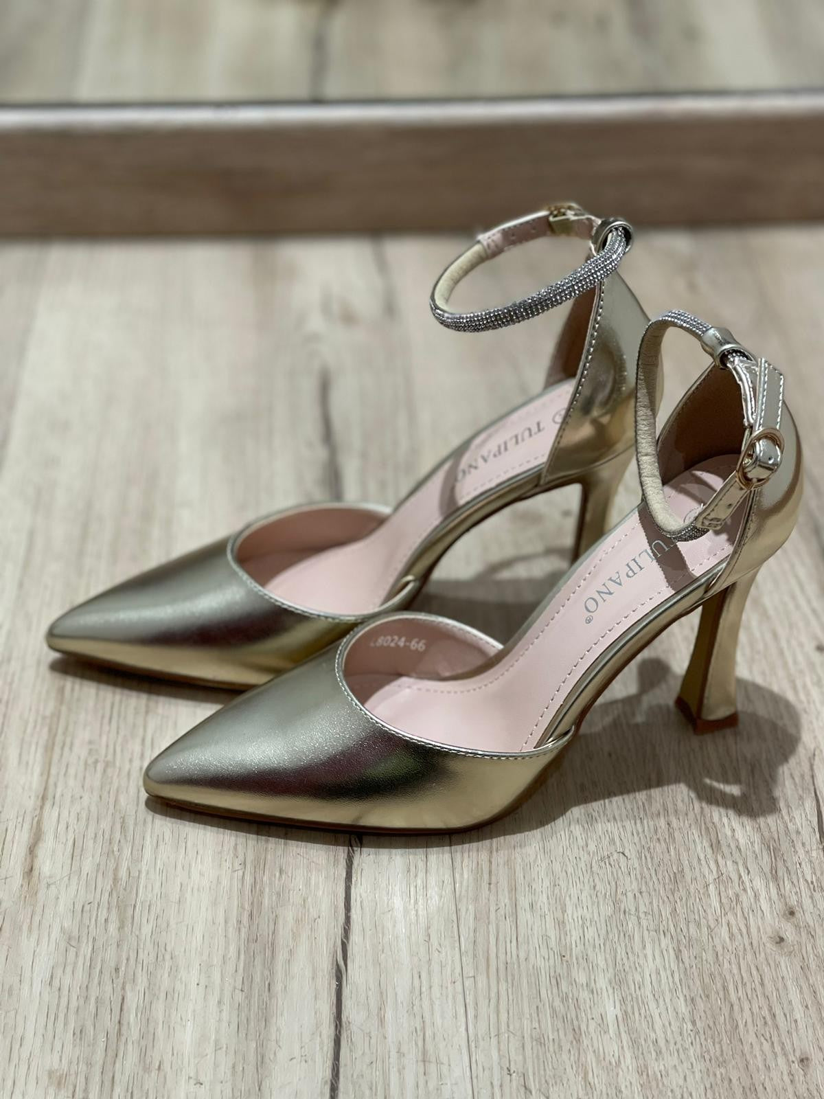 Sandali con strass e tacco a spillo