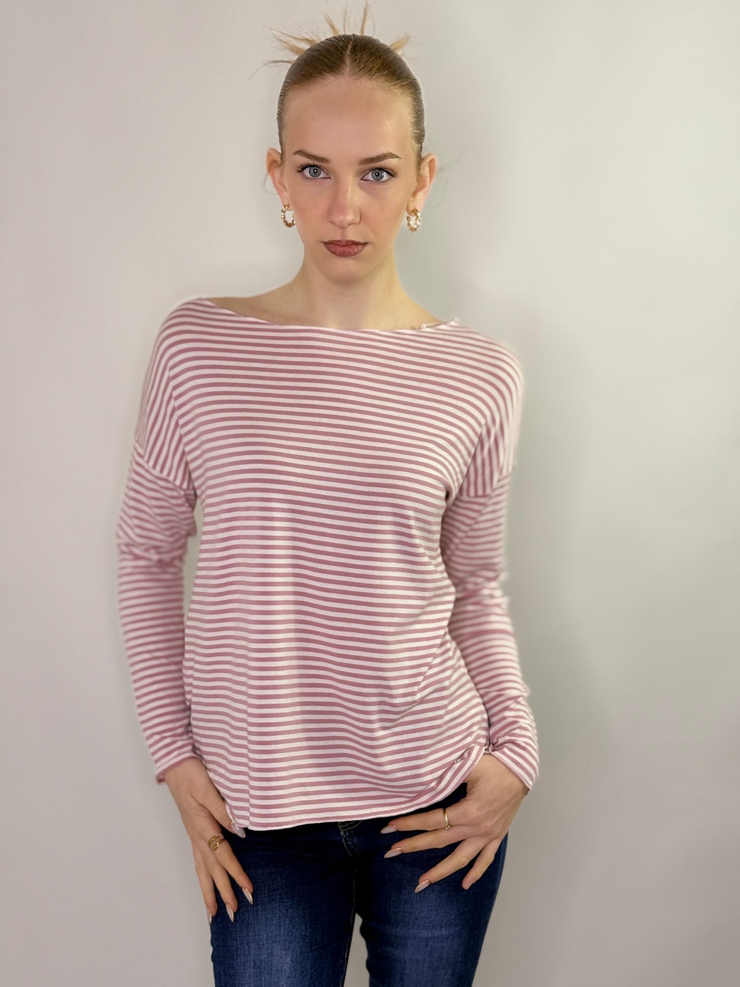 Maglia a righe con spacco laterali