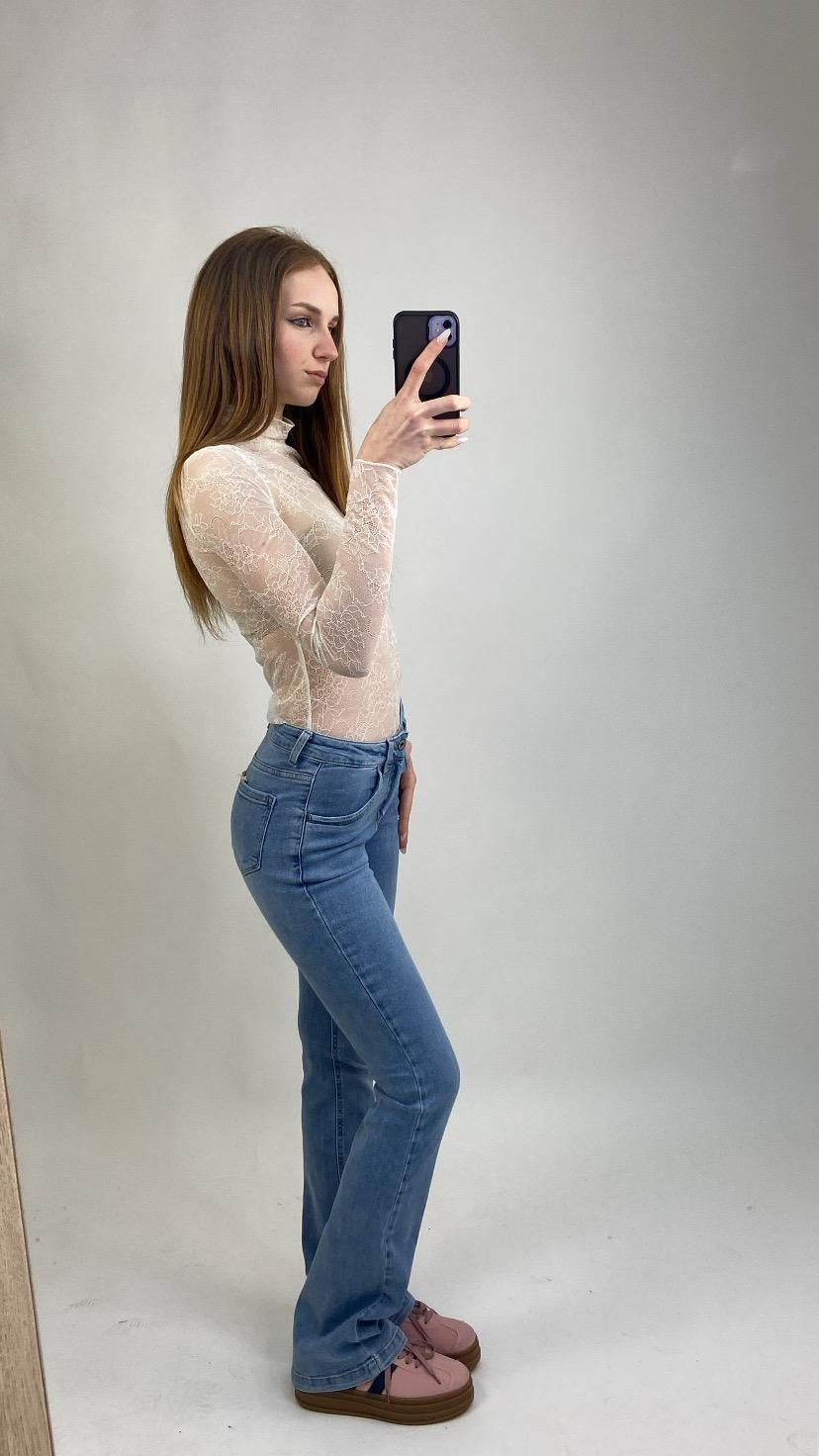 Jeans a zampa