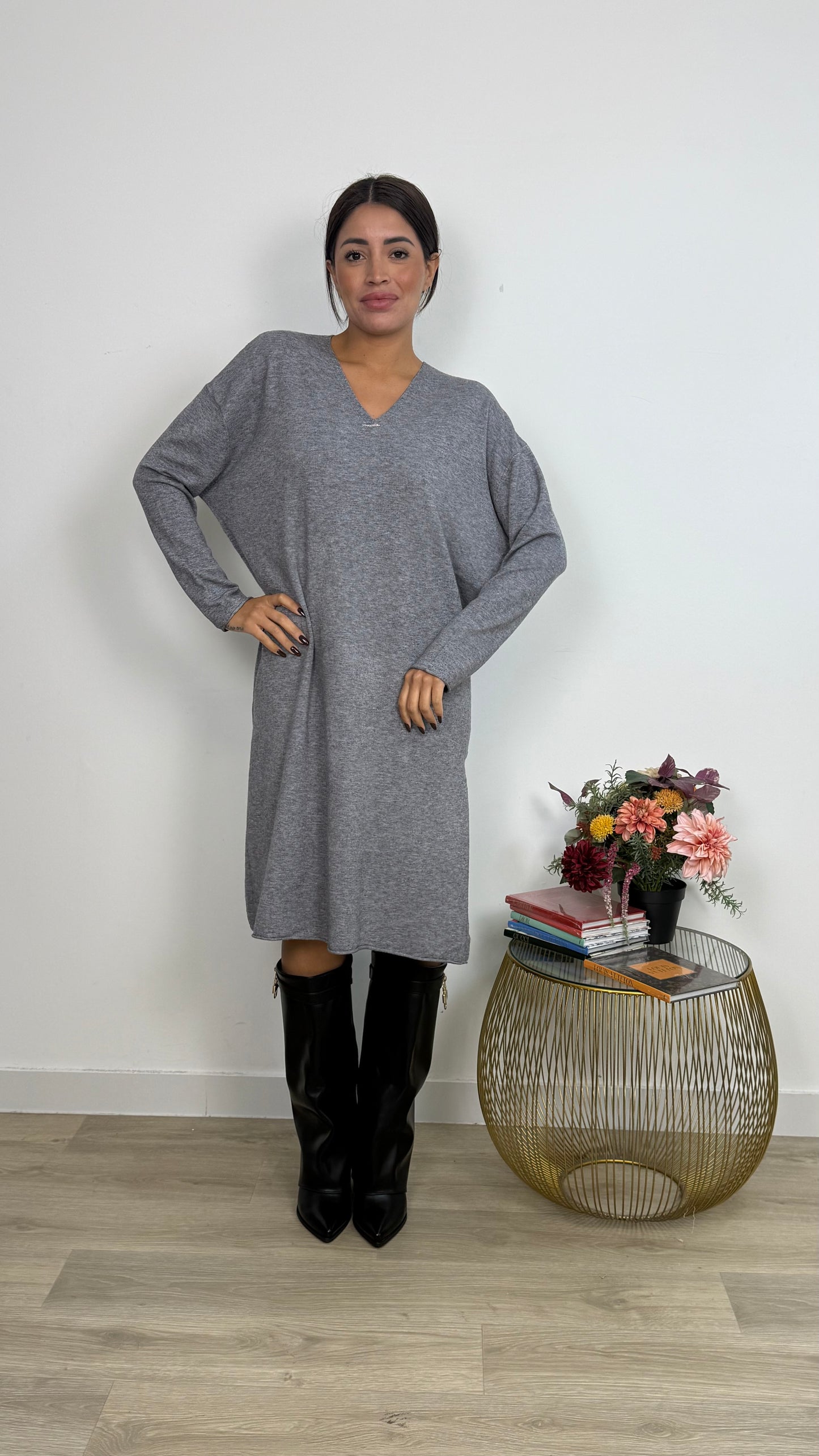 Vestito in Maglia a Maniche Lunghe con lo Spacco