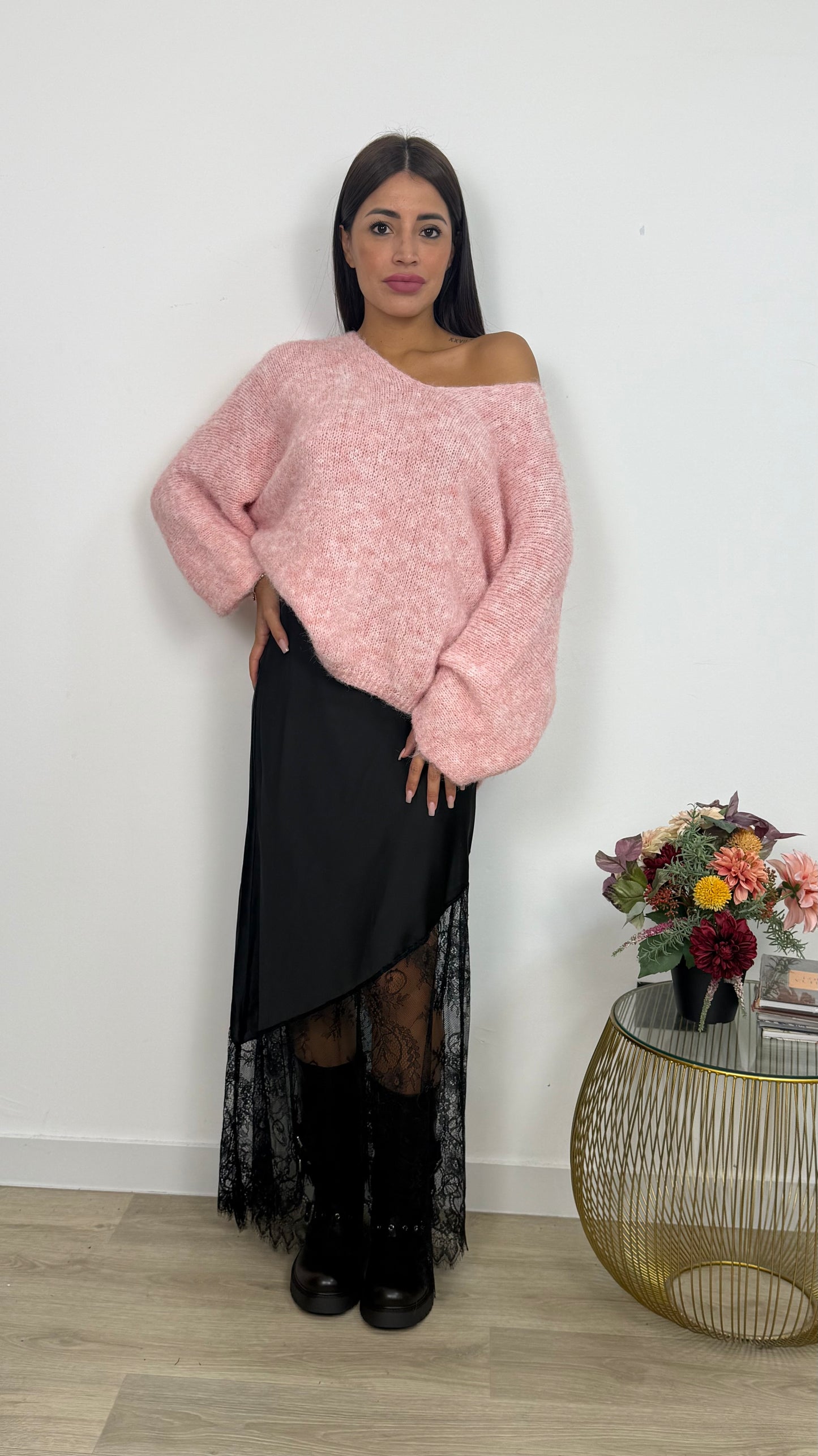 Maglione scollo a V con spalle cadenti