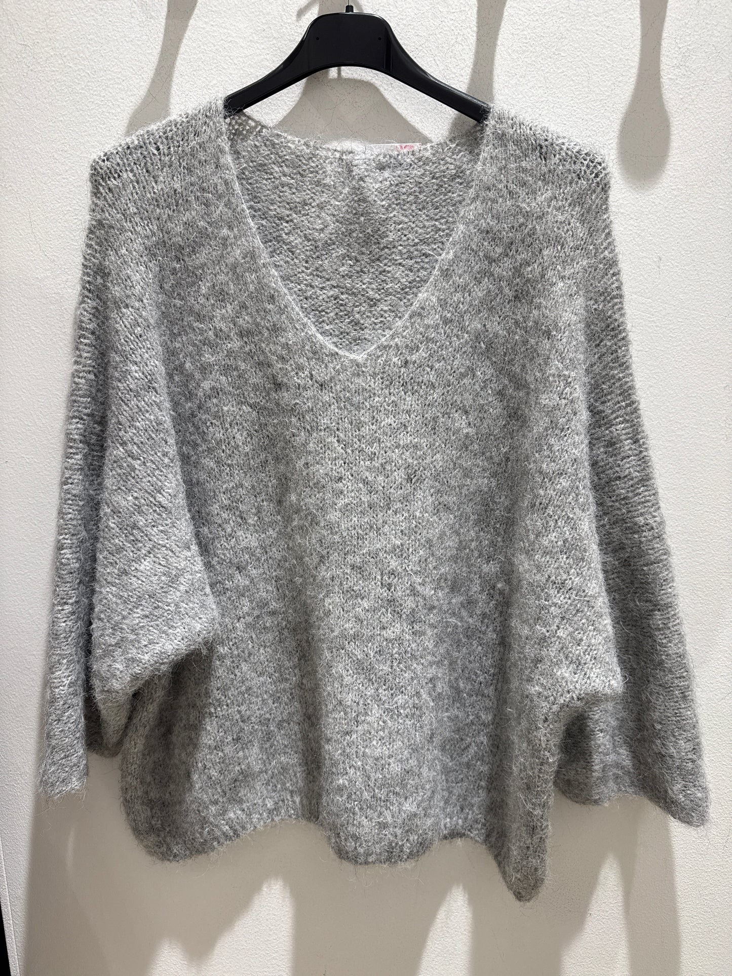 Maglione scollo a V con spalle cadenti