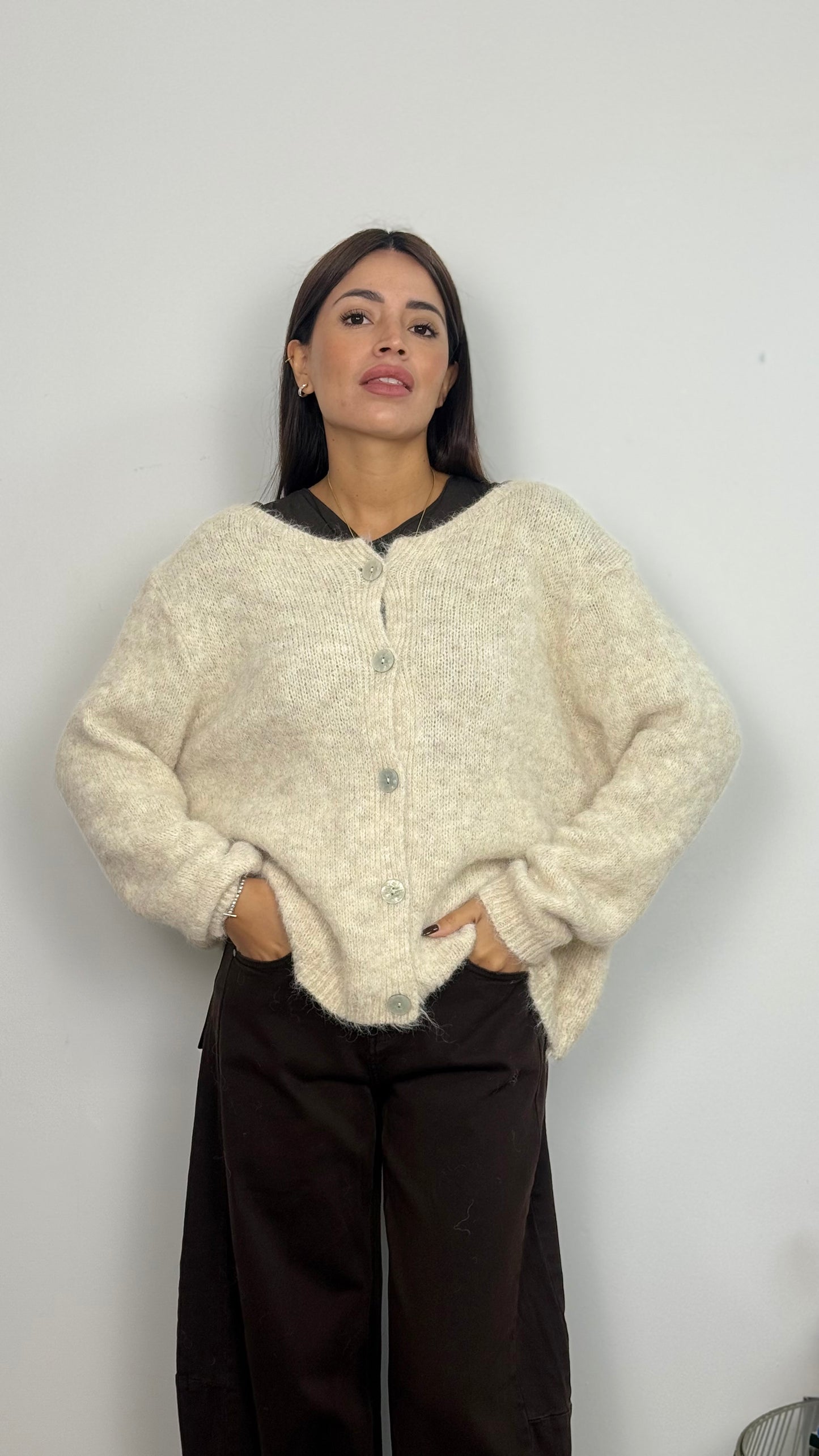 Maglione con Bottoni Frontali