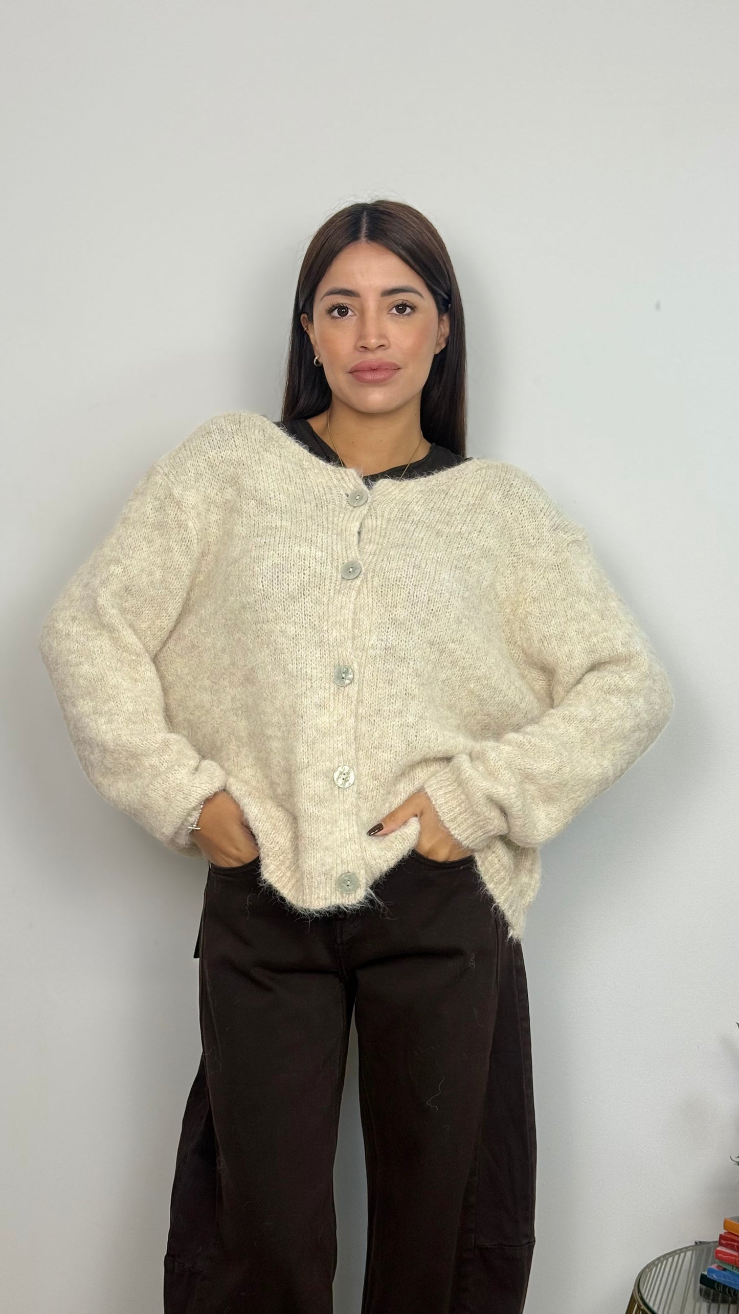 Maglione con Bottoni Frontali