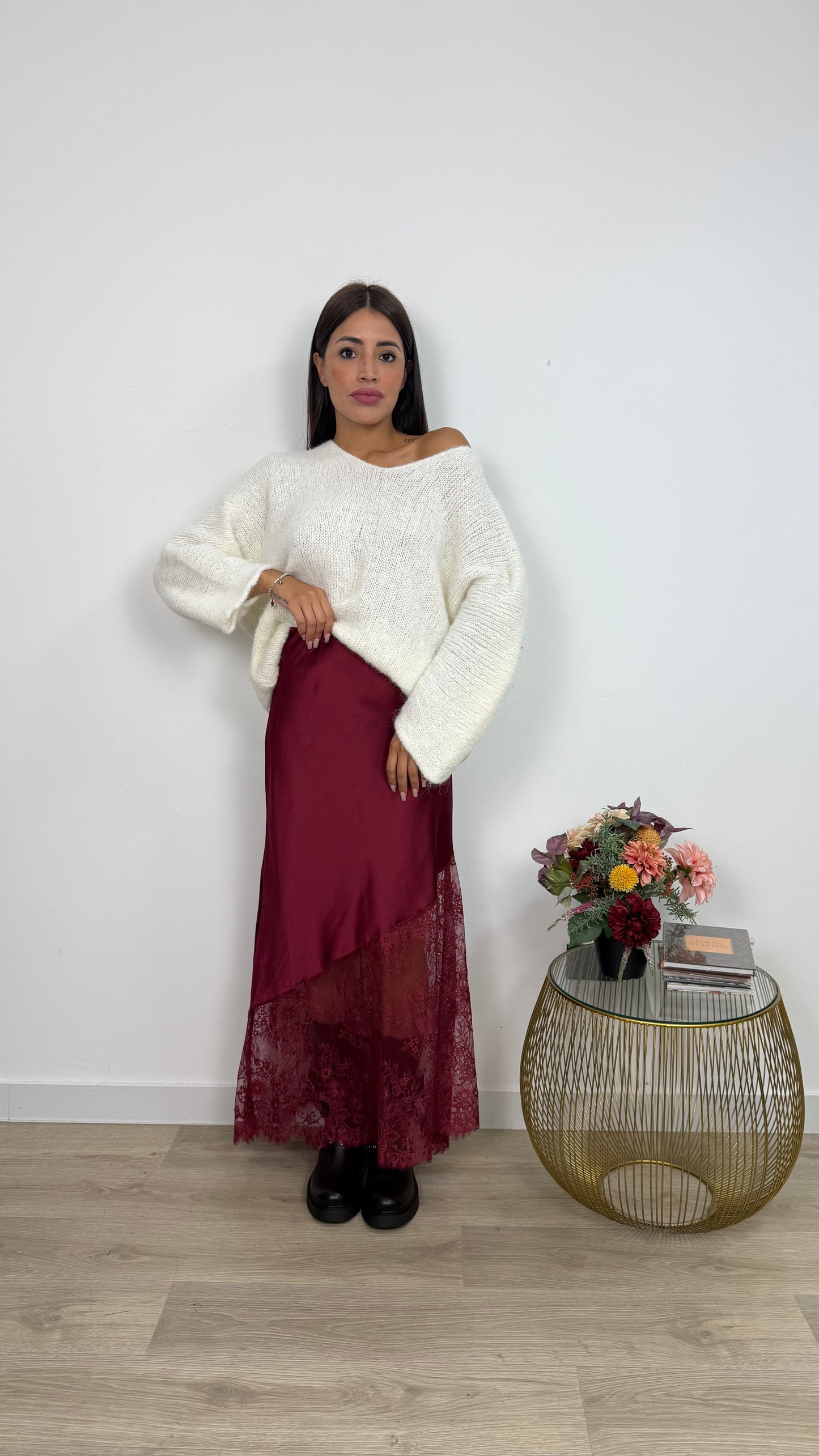 Maglione scollo a V con spalle cadenti