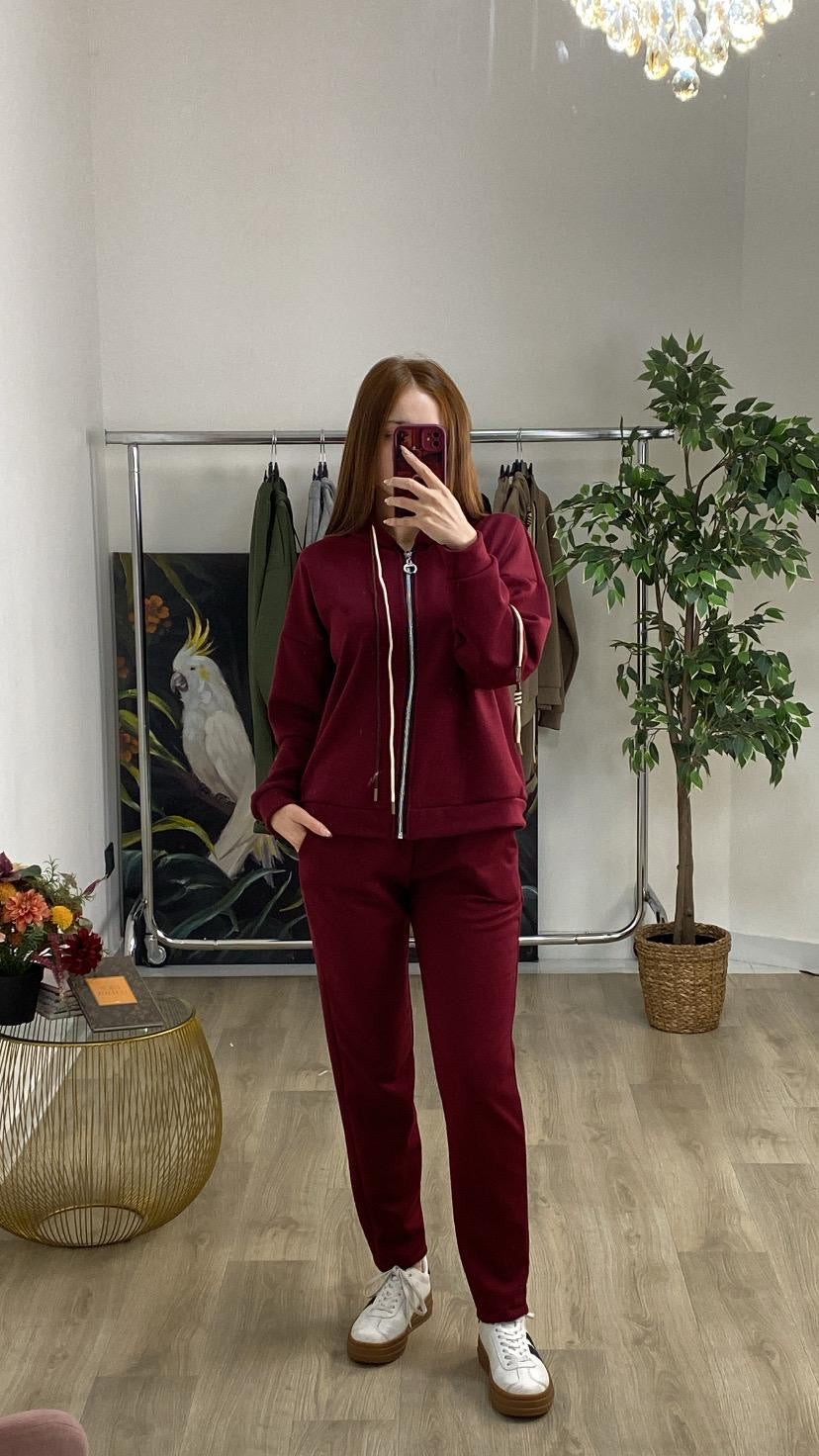 Completo felpa pantalone con doppio lacci