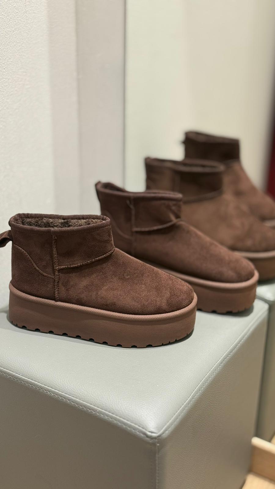 Stivaletti Pelosi con Doppia Plataforma