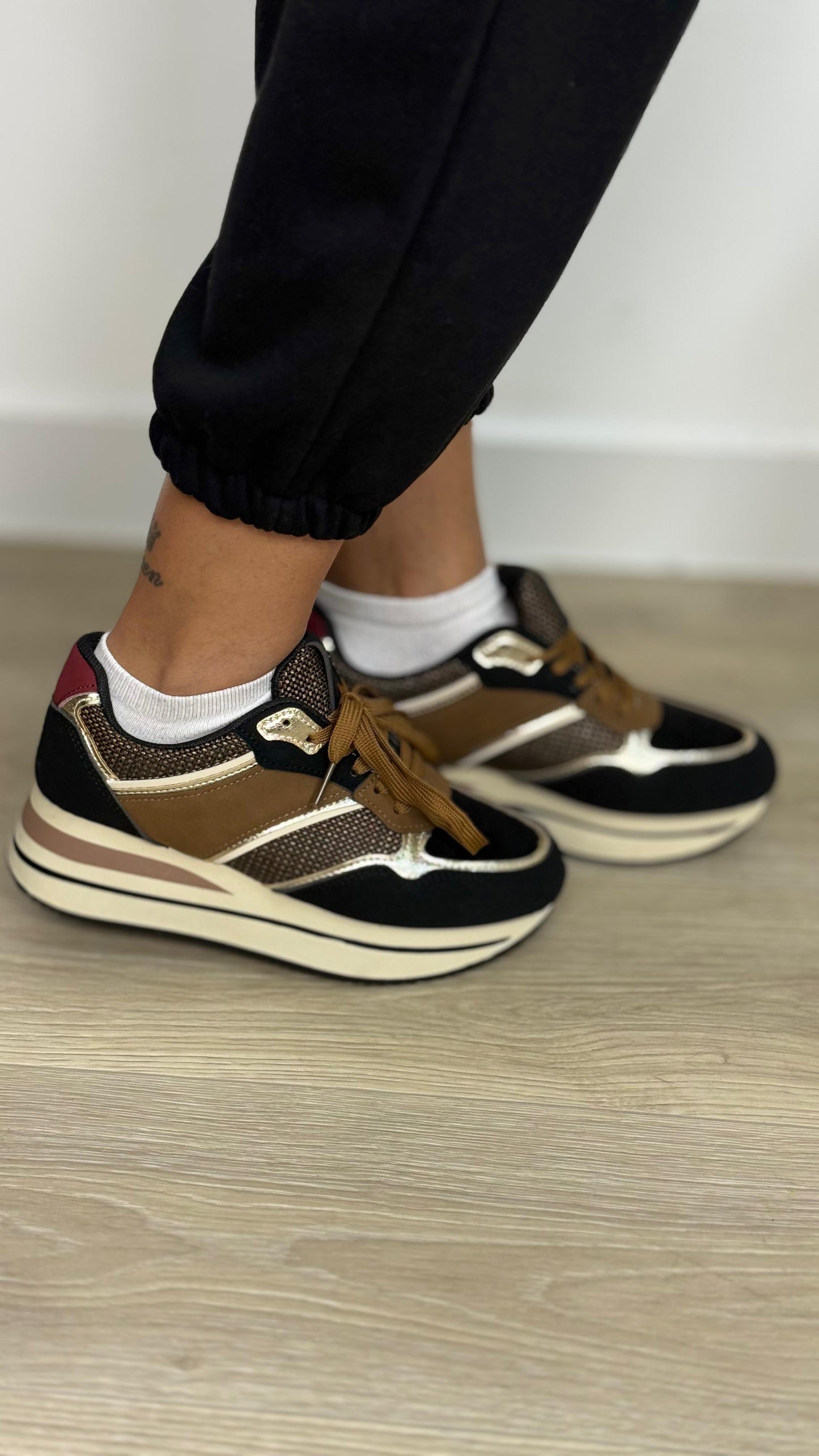 Sneakers
