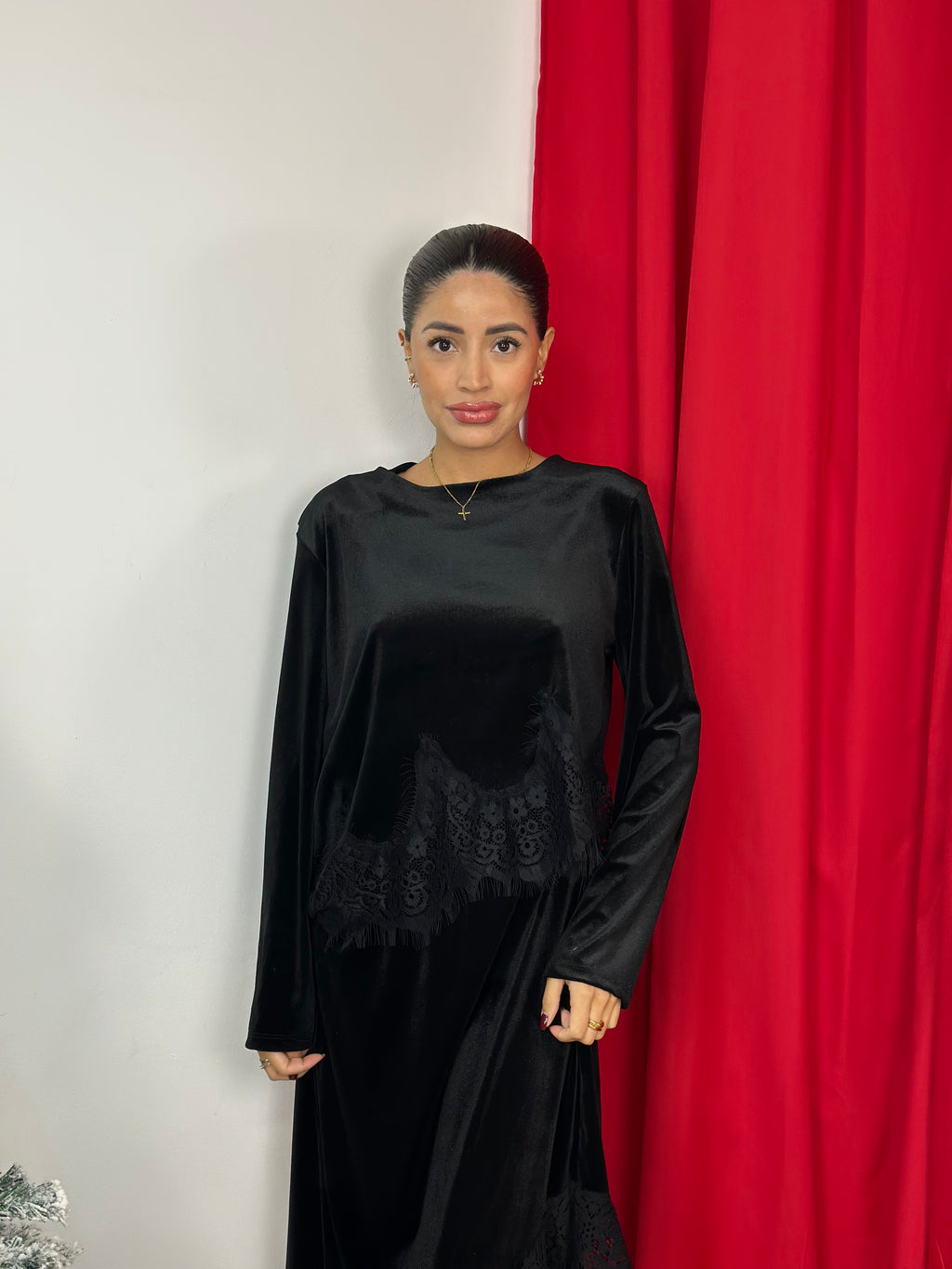 Maglia in ciniglia con pizzo
