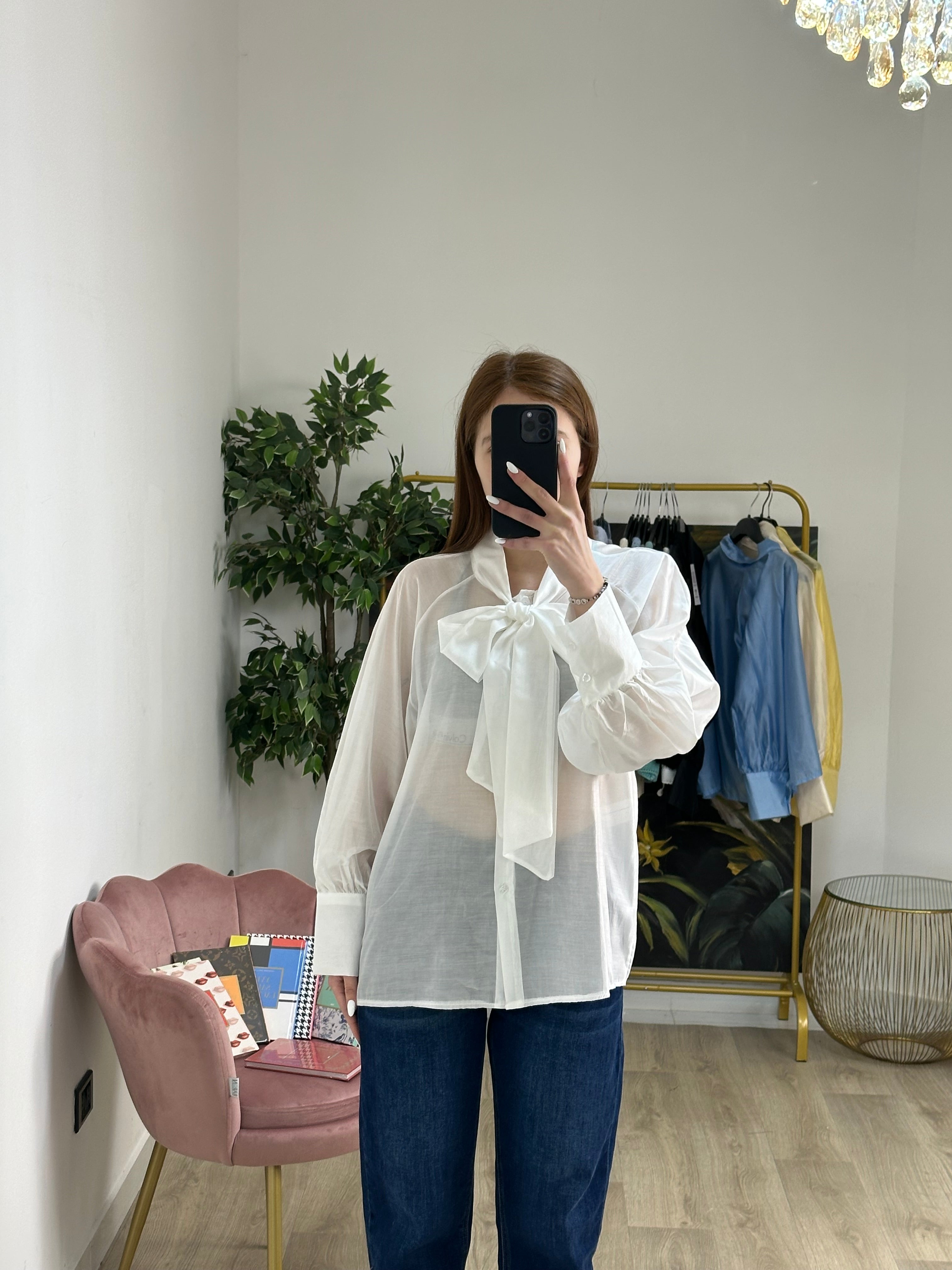 Camicia Trasparente chiusura a Fiocchetto