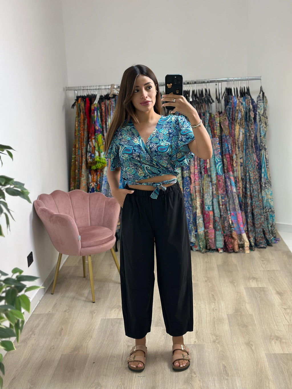 Pantalone con cucitura al ginocchio