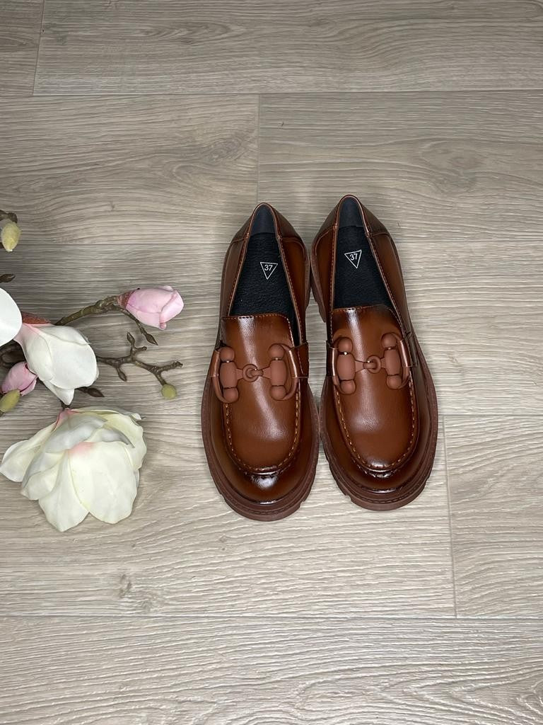 Mocassino con morsetto
