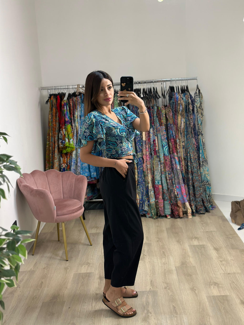 Pantalone con cucitura al ginocchio