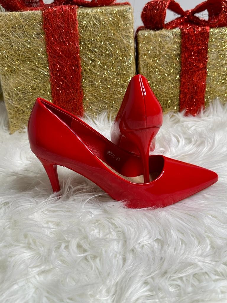 Décolleté in vernice