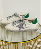 Sneakers con stella brillantinata