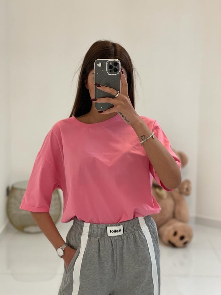 T-shirt over monocolore
