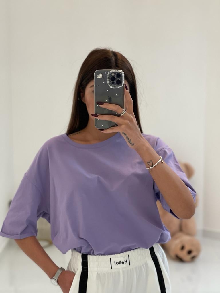 T-shirt over monocolore