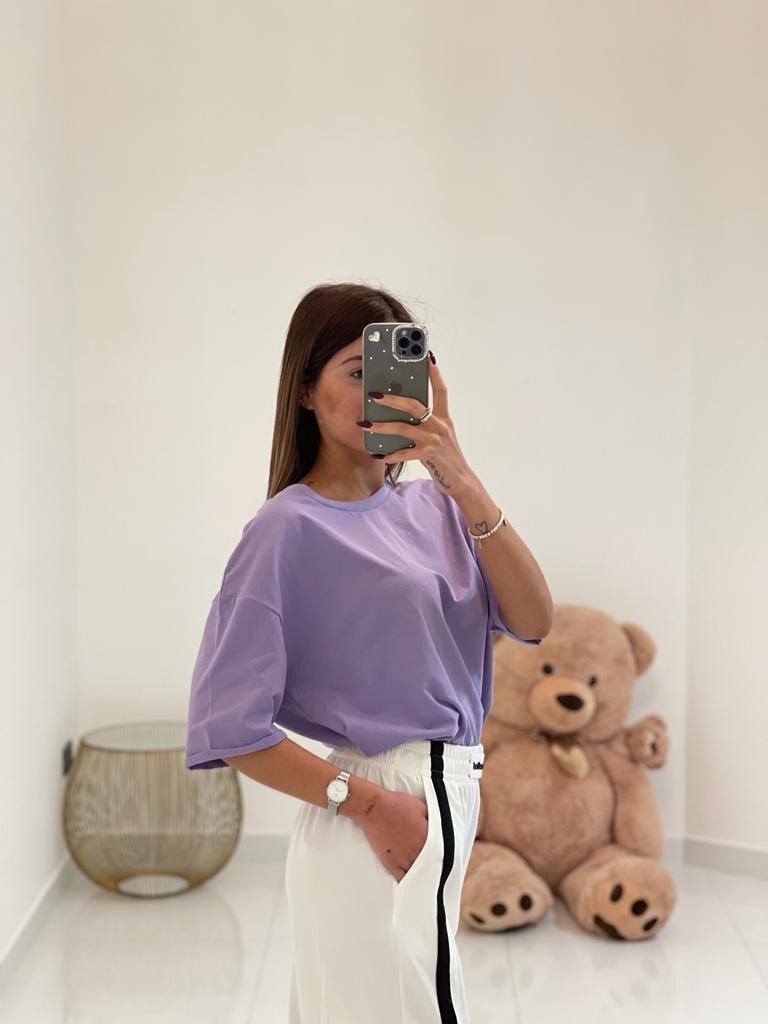 T-shirt over monocolore