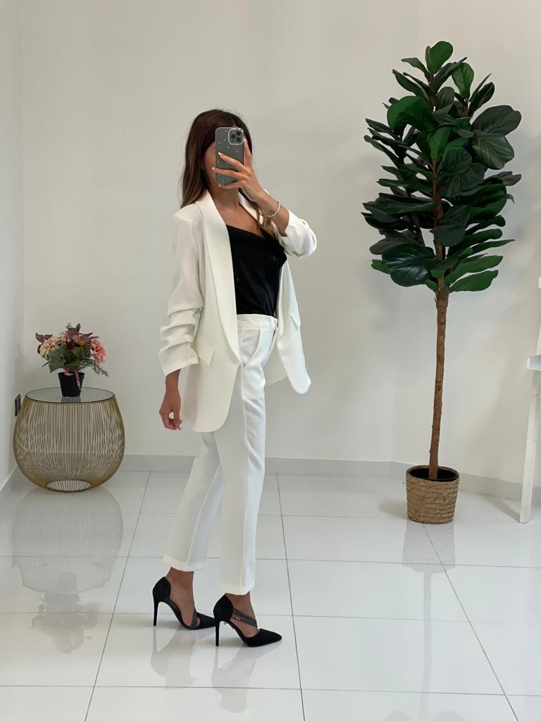 Pantalone a sigaretta