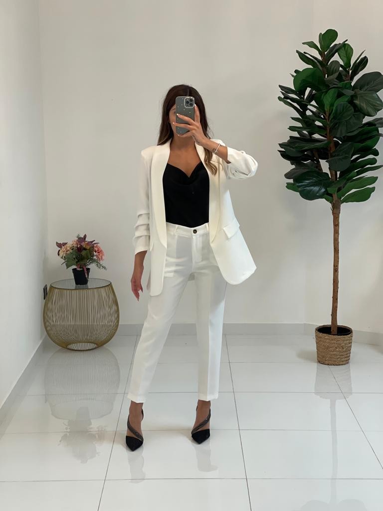 Pantalone a sigaretta