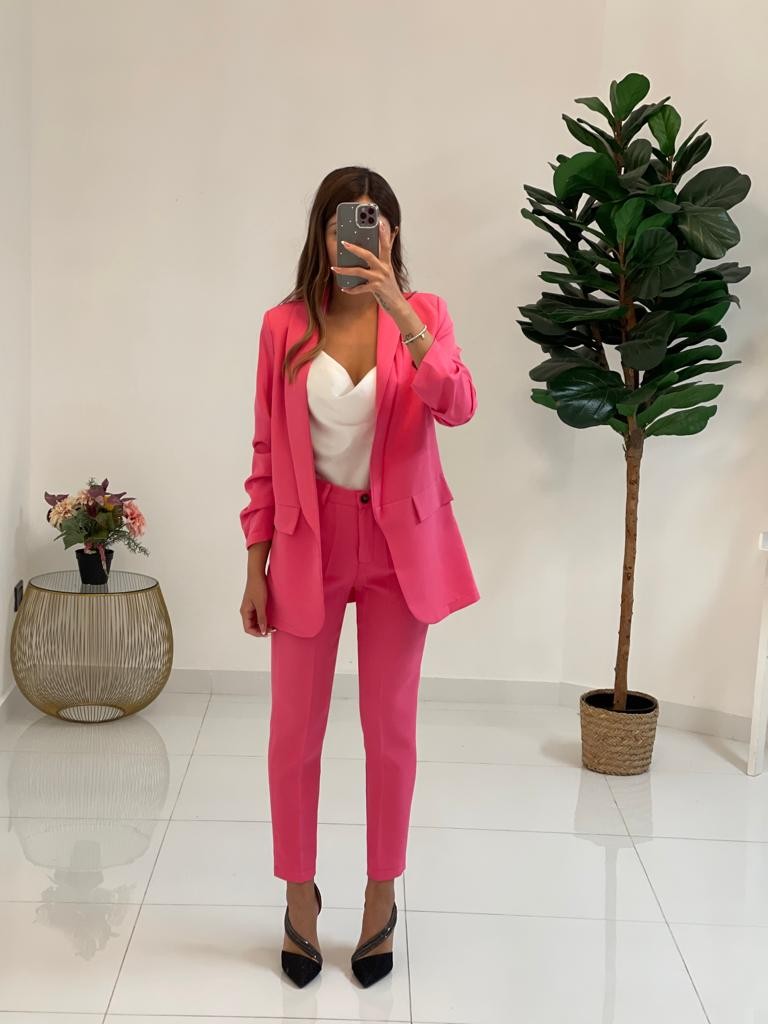 Pantalone a sigaretta