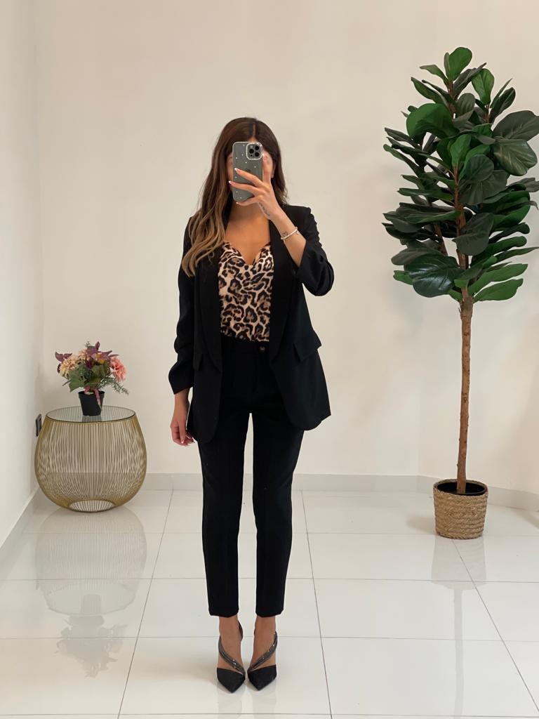 Pantalone a sigaretta