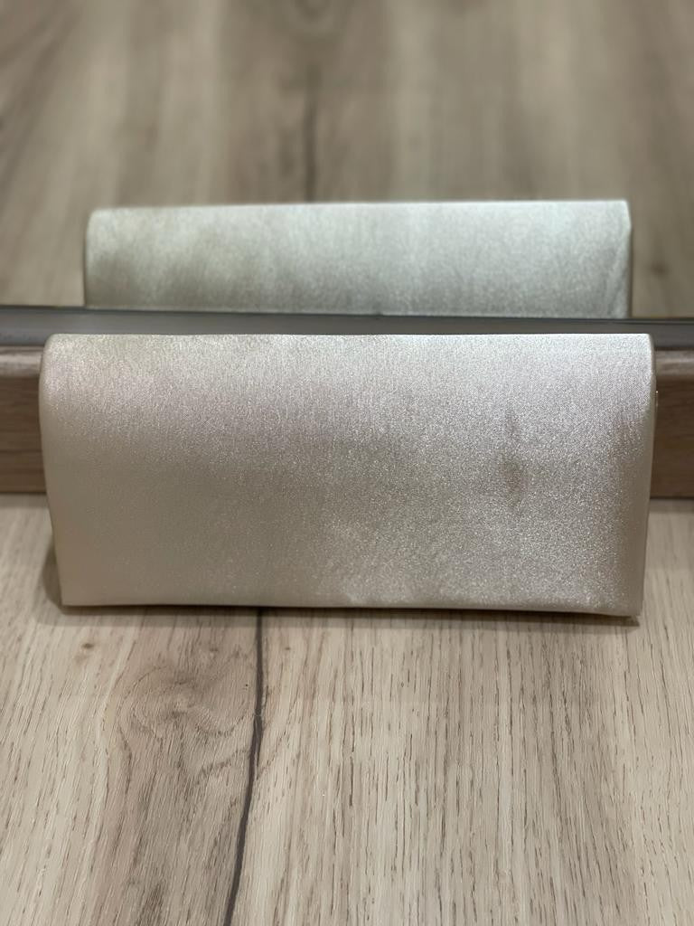 Pochette a mano
