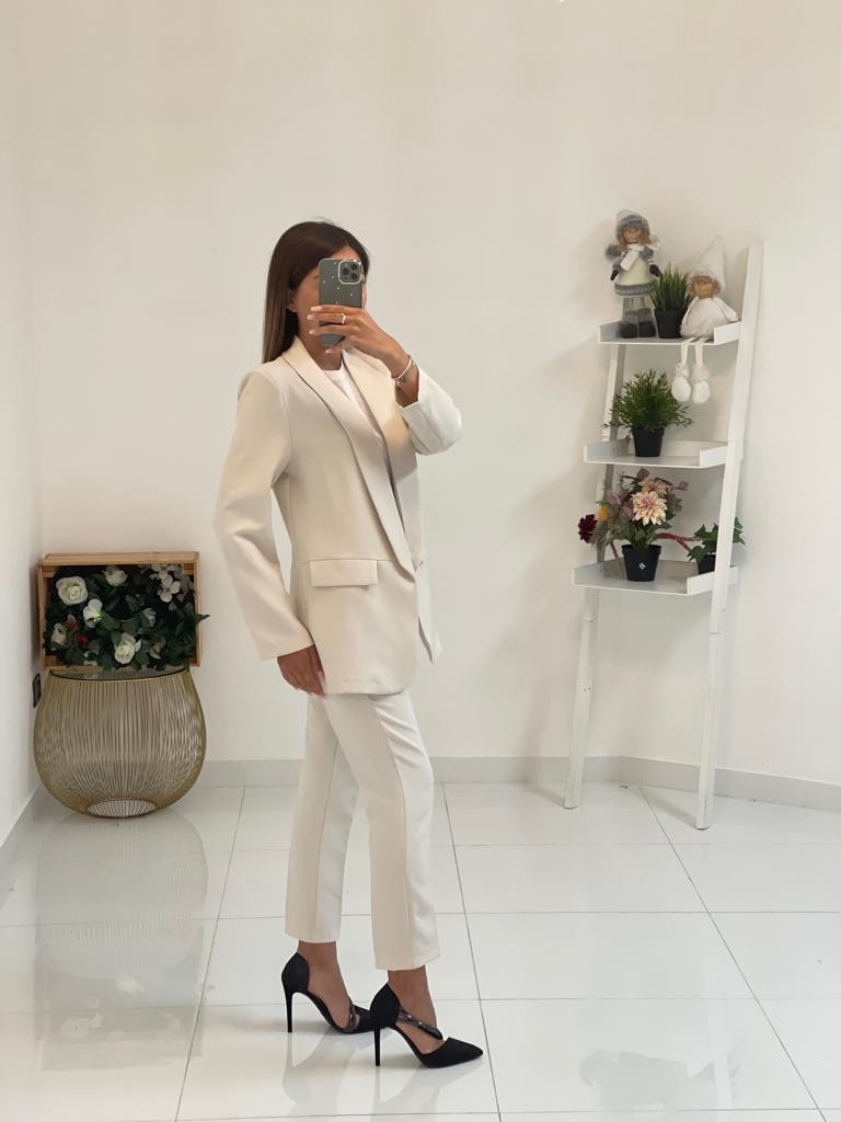 Pantalone a sigaretta