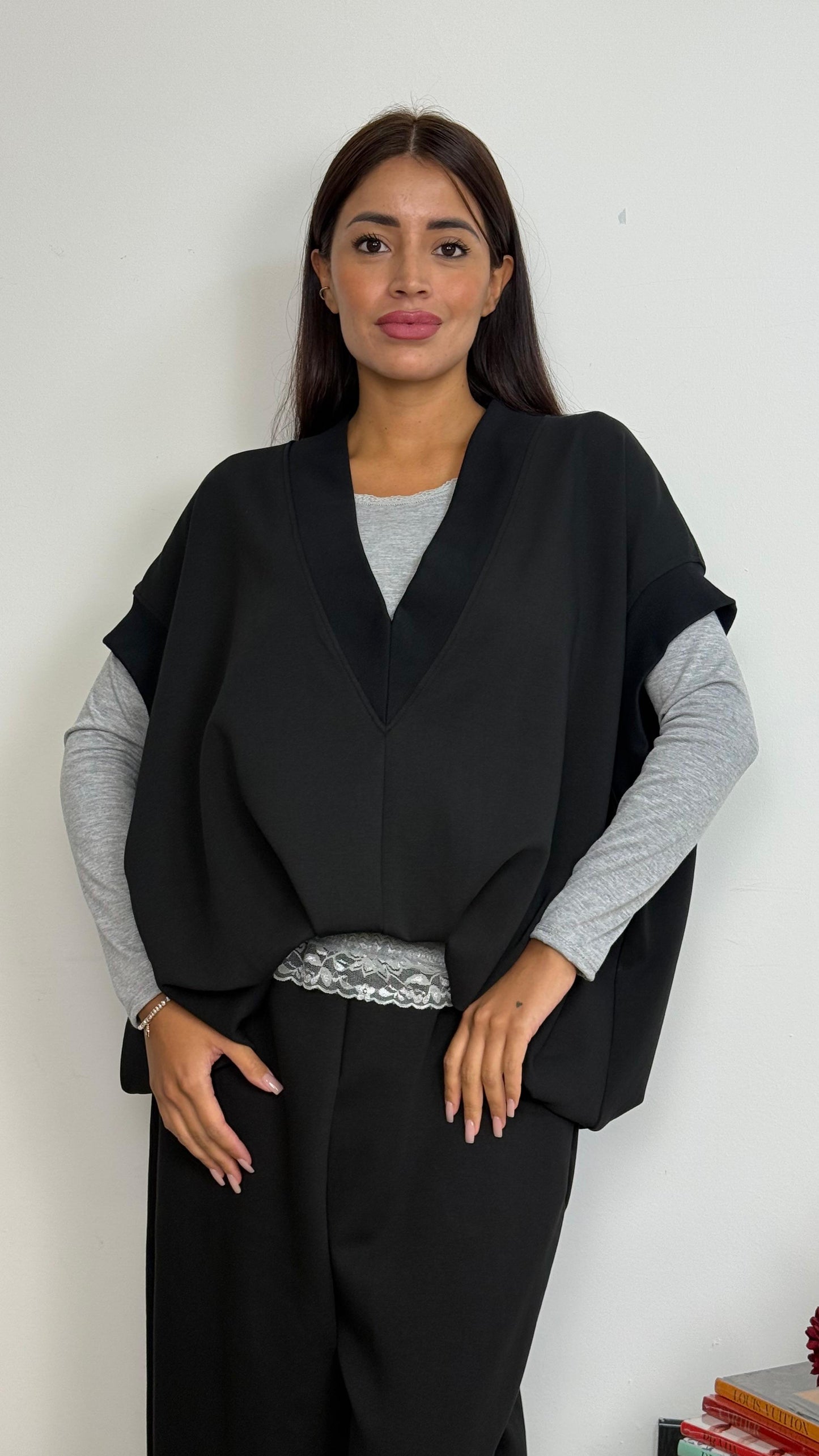 Felpa gilet oversize di Wendy Trendy