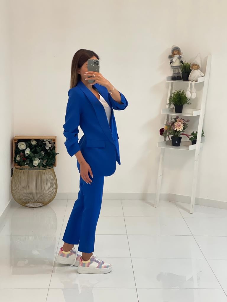 Pantalone a sigaretta