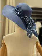 Cappello in paglia con fiocco a pois
