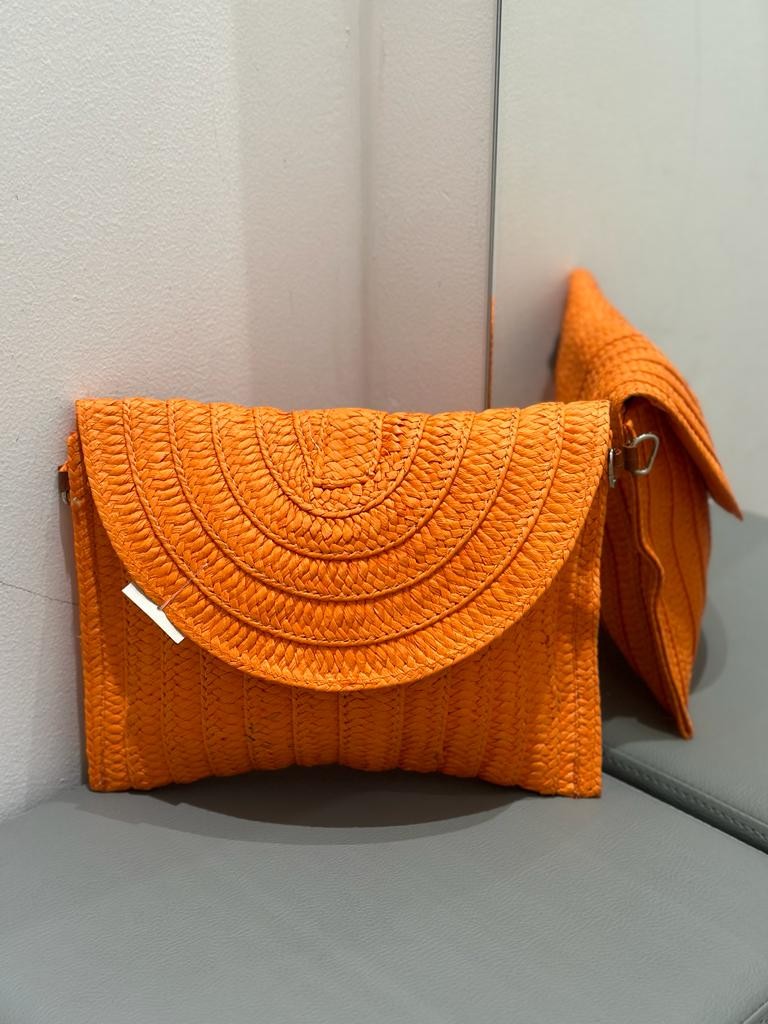 Pochette in paglia