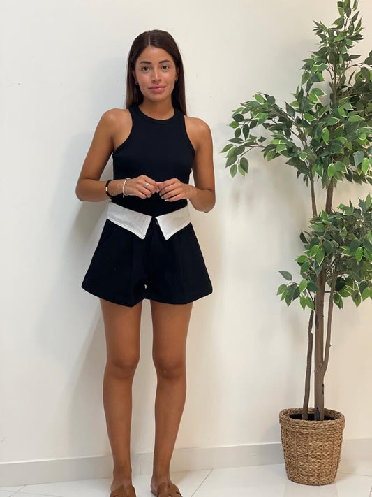 Shorts con risvolto