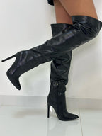 Stivali alti con tacco a spillo