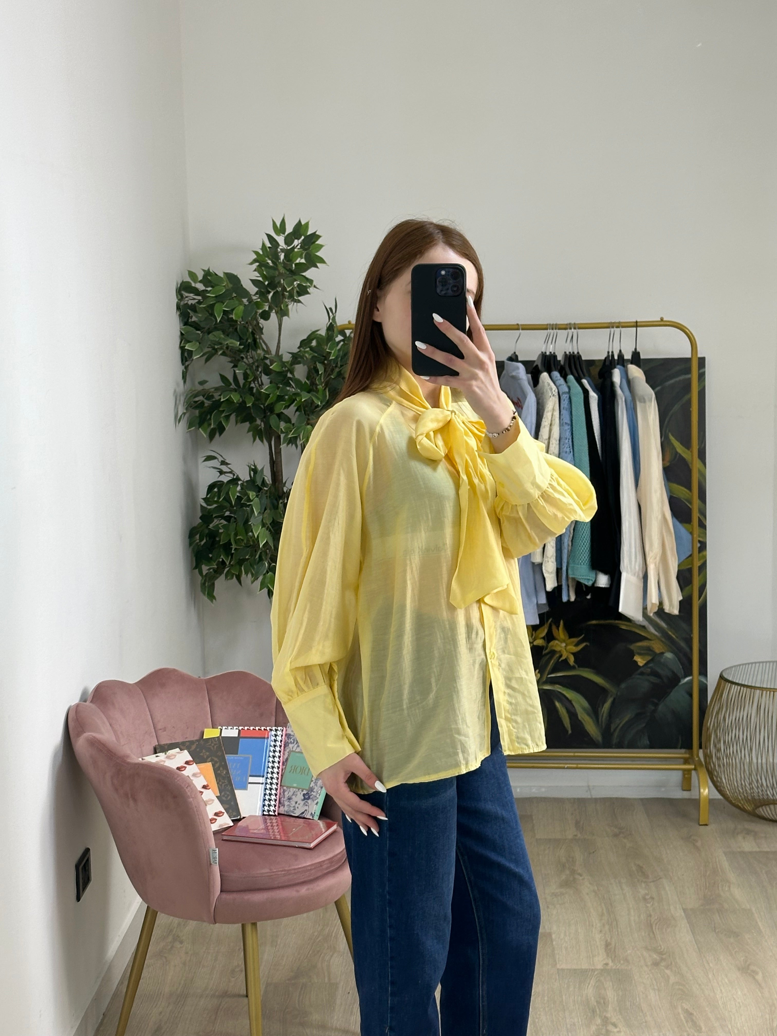 Camicia Trasparente chiusura a Fiocchetto