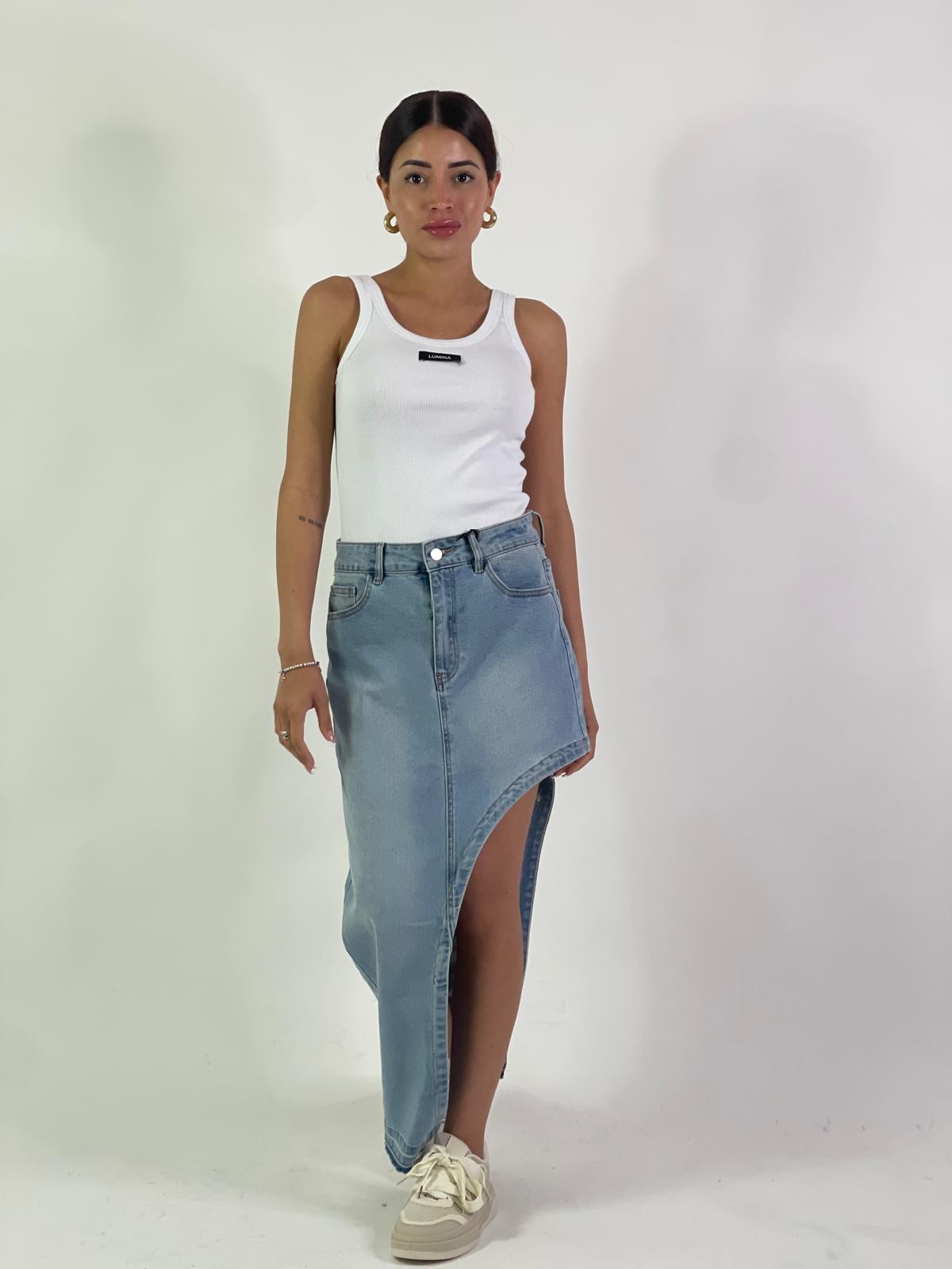 Gonna in denim con toppa lettera asimmetrico