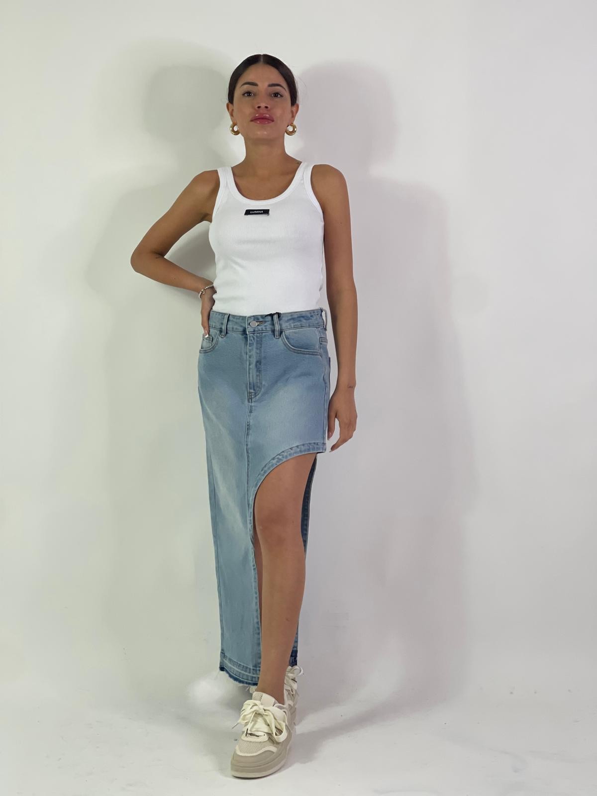 Gonna in denim con toppa lettera asimmetrico